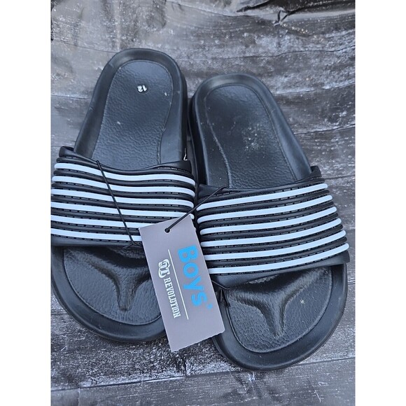 Boys OT Revolution Sandals Slides Black & White Stripes Size 12 - Picture 2 of 5